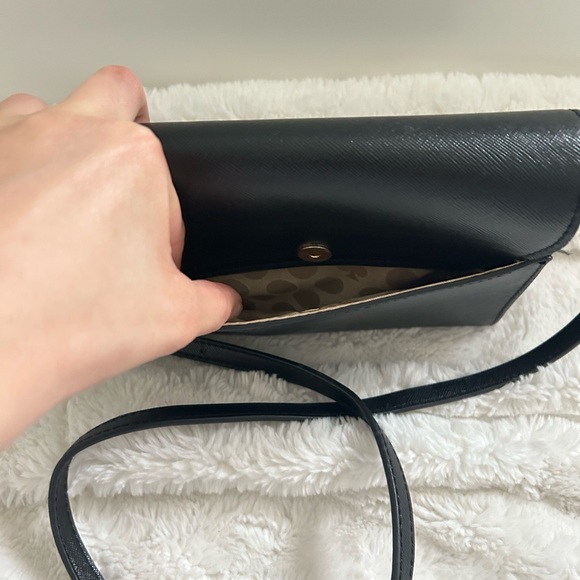BLACK KATE SPADE CROSSBODY SMALL PURSE - Picture 4 of 4